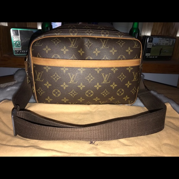 Authentic LOUIS VUITTON Reporter PM - Picture 2 of 8